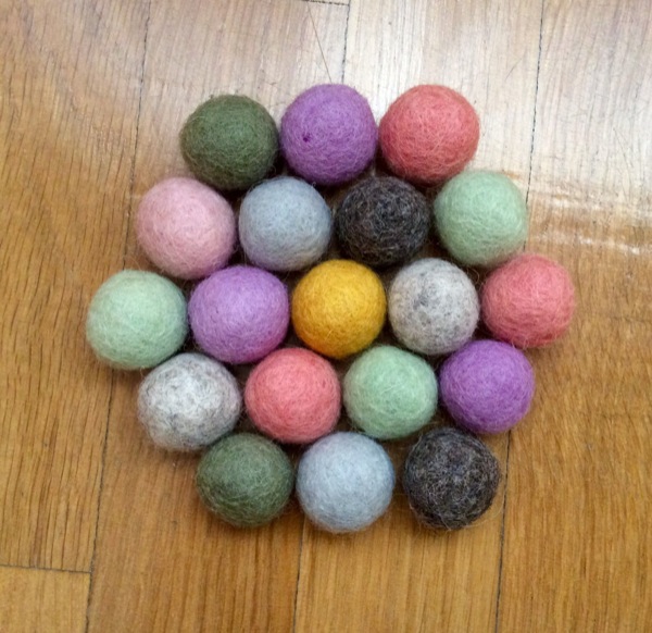 bolas fieltro decorar posavaso