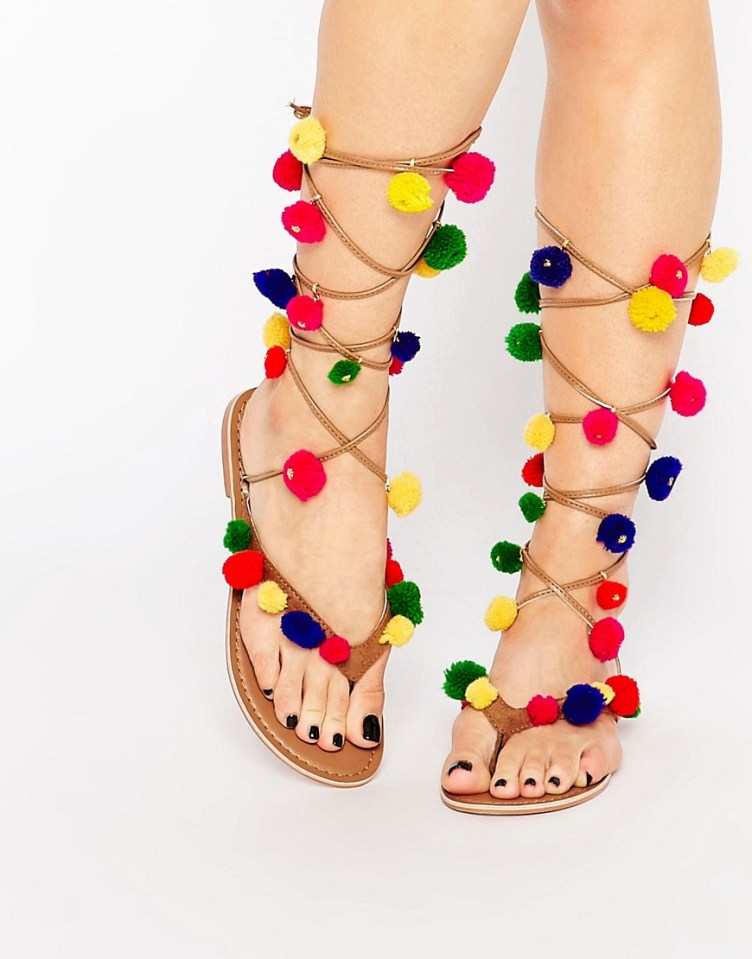 asos pompones sandalias