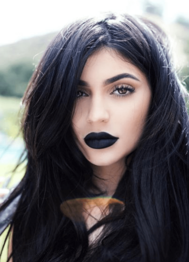 labios negros famosa