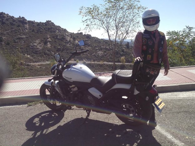 pelo largo casco moto kawasaki