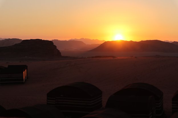 atardece en wadi rum
