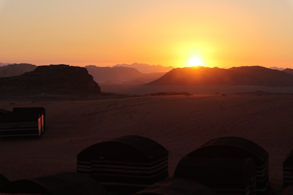 atardece en wadi rum