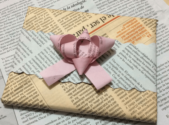 papel periódico regalo
